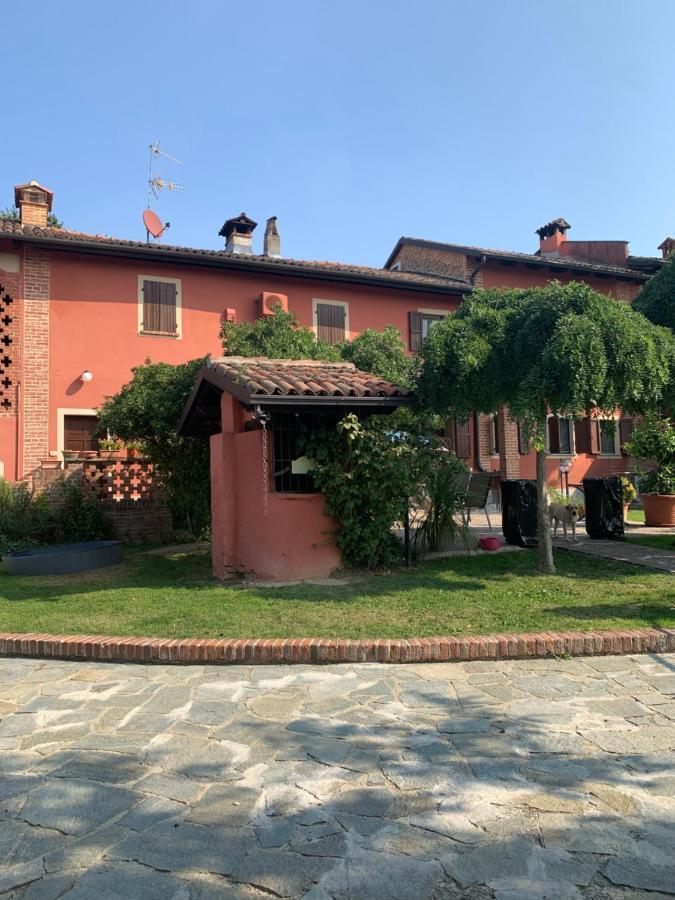 La Vecchia Cascina Rossa Hotel Fubine ภายนอก รูปภาพ