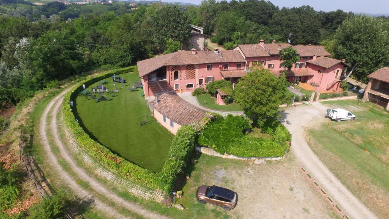 La Vecchia Cascina Rossa Hotel Fubine ภายนอก รูปภาพ